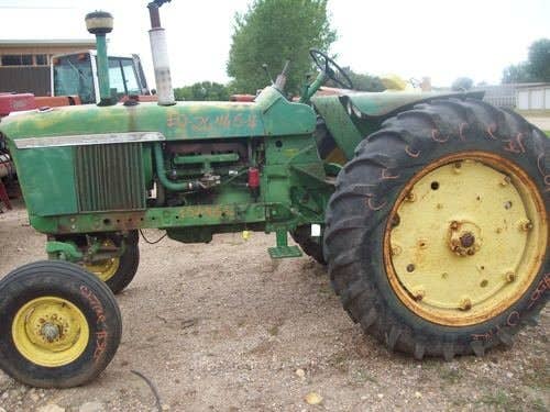 Used John Deere 2520 Tractor parts.