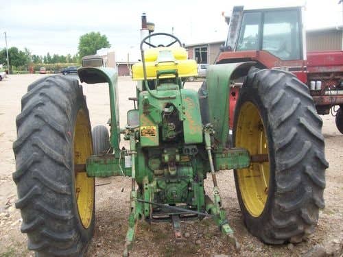 Used John Deere 2520 Tractor parts.