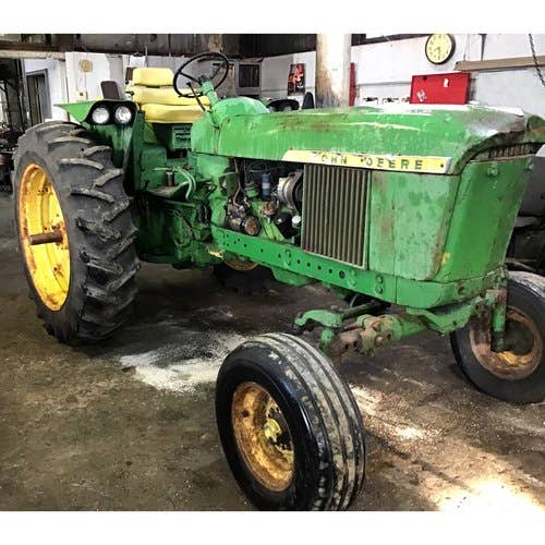 Used John Deere 2520 Tractor parts.