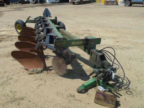 Used John Deere 2600 Tillage parts.