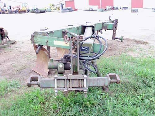 Used John Deere 2600 Tillage parts.