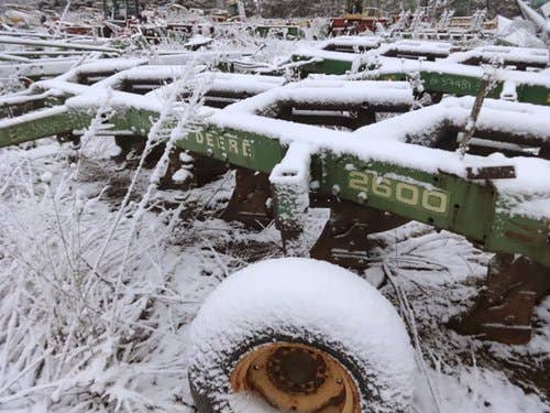 Used John Deere 2600 Tillage parts.