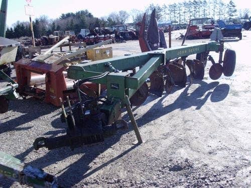 Used John Deere 2700 Tillage parts.