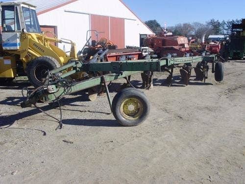 Used John Deere 2700 Tillage parts.