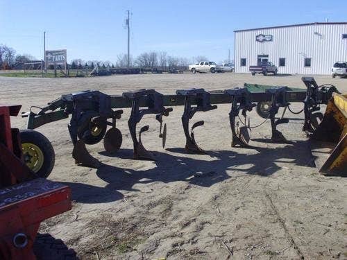 Used John Deere 2700 Tillage parts.