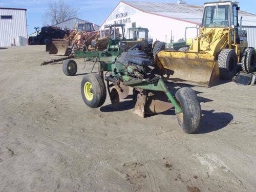 Used John Deere 2700 Tillage parts.