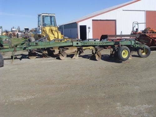 Used John Deere 2700 Tillage parts.