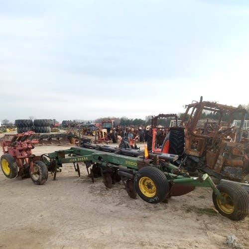 Used John Deere 2800 Tillage parts.