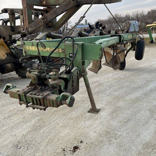 Used John Deere 2800 Tillage parts.