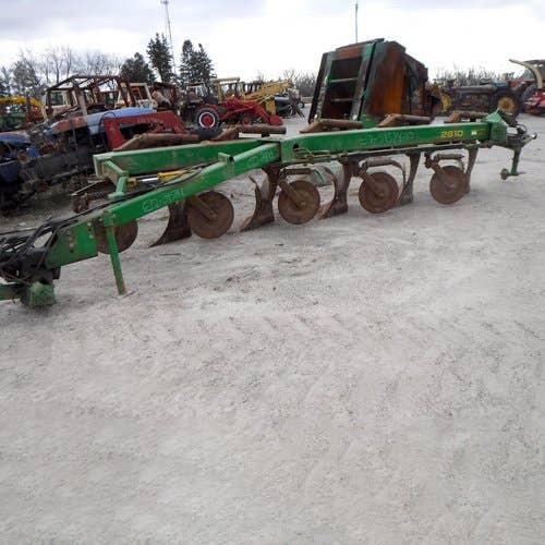 Used John Deere 2810 Tillage parts.