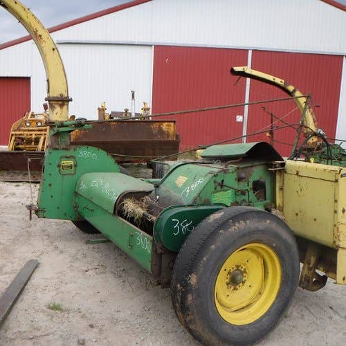 Used John Deere 3800 Harvester parts.