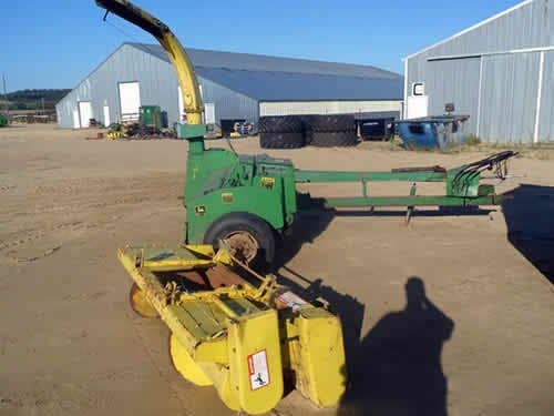 Used John Deere 3940 Harvester parts.