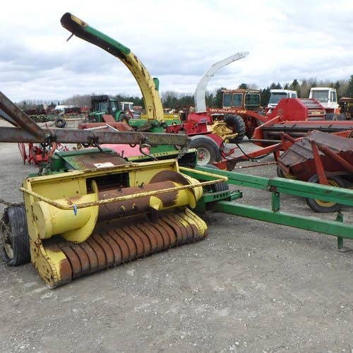 Used John Deere 3940 Harvester parts.