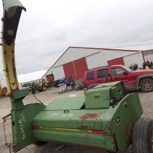 Used John Deere 3940 Harvester parts.