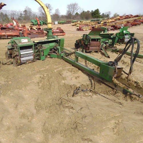 Used John Deere 3950 Harvester parts.