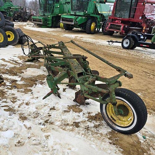 Used John Deere 450 Tillage parts.