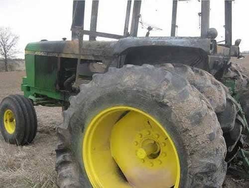 Used John Deere 4640 Tractor parts.