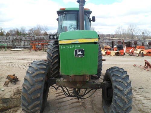 Used John Deere 4640 Tractor parts.
