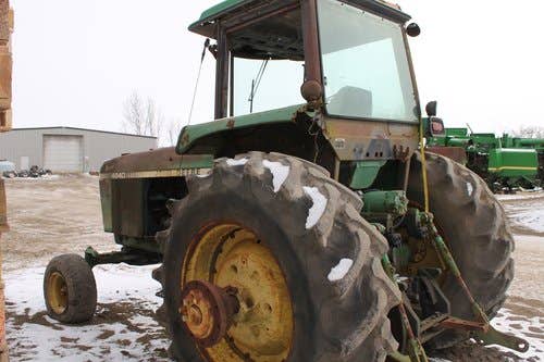 Used John Deere 4640 Tractor parts.