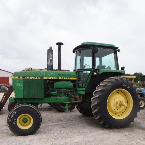 Used John Deere 4640 Tractor parts.