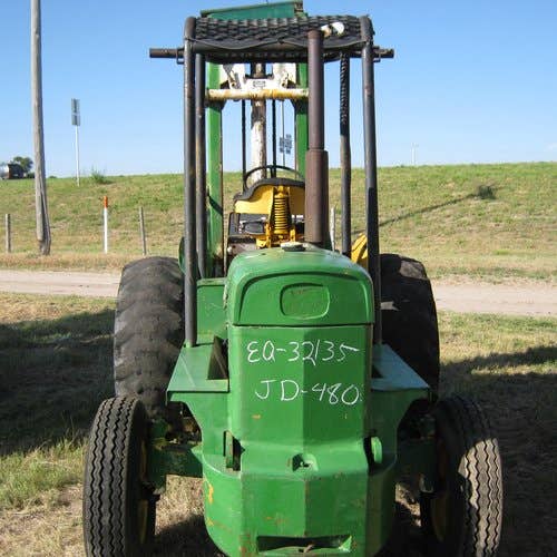 Used John Deere 480 Construction & Industrial parts.