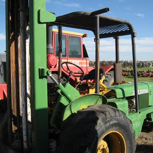 Used John Deere 480 Construction & Industrial parts.