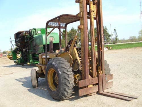 Used John Deere 480 Construction & Industrial parts.