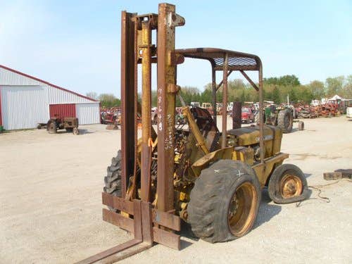 Used John Deere 480 Construction & Industrial parts.