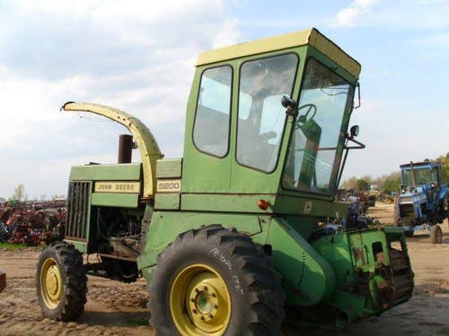 Used John Deere 5200 Harvester parts.
