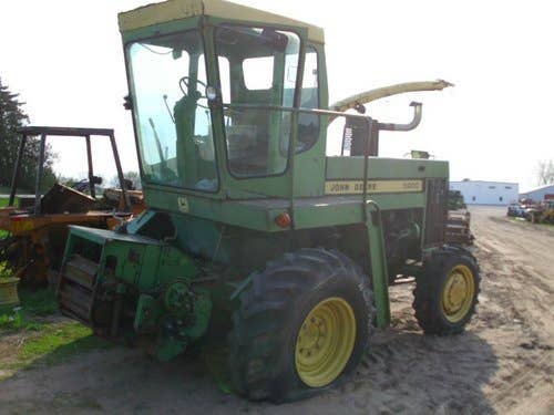 Used John Deere 5200 Harvester parts.