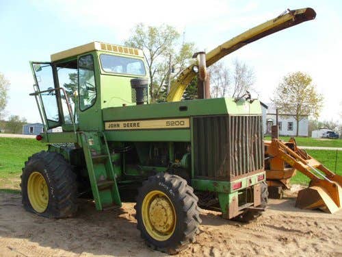 Used John Deere 5200 Harvester parts.