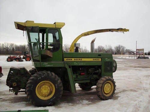 Used John Deere 5400 Harvester parts.