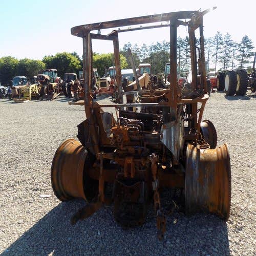 Used John Deere 5520 Tractor parts.
