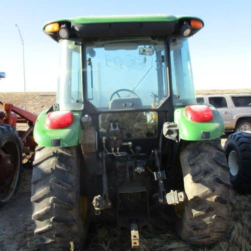 Used John Deere 5525 Tractor parts.