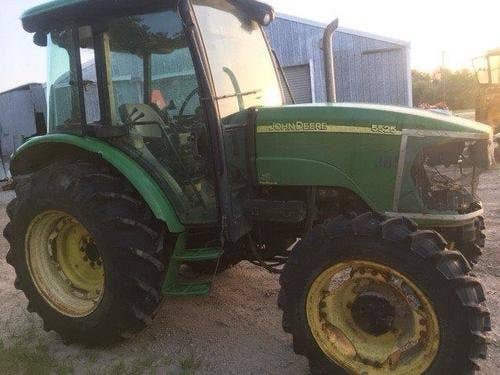 Used John Deere 5525 Tractor parts.