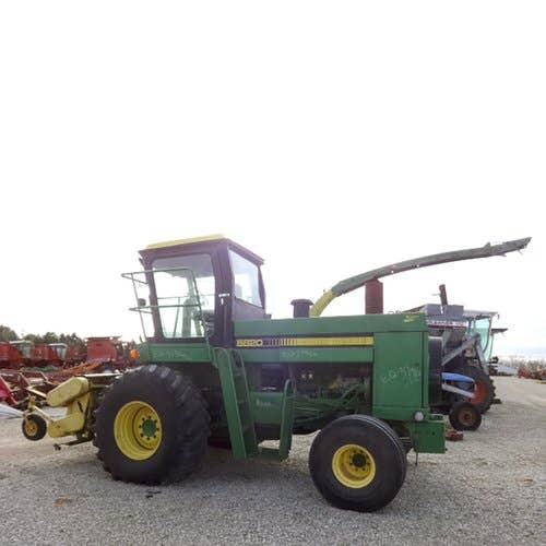 Used John Deere 5820 Harvester parts.