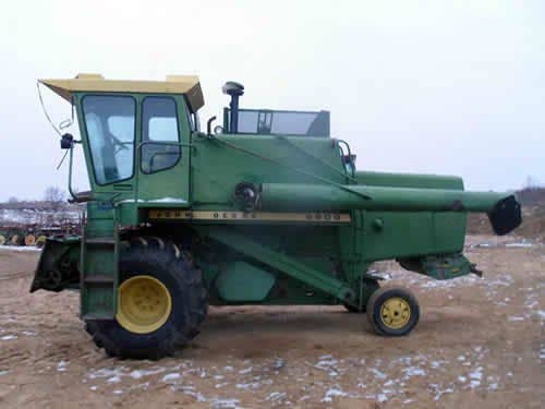 Used John Deere 6600 Combine parts.