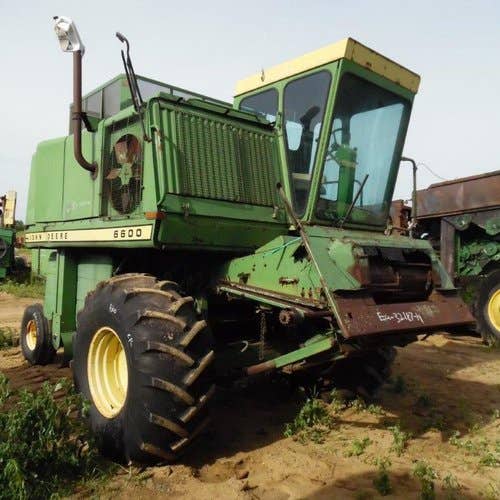 Used John Deere 6600 Combine parts.