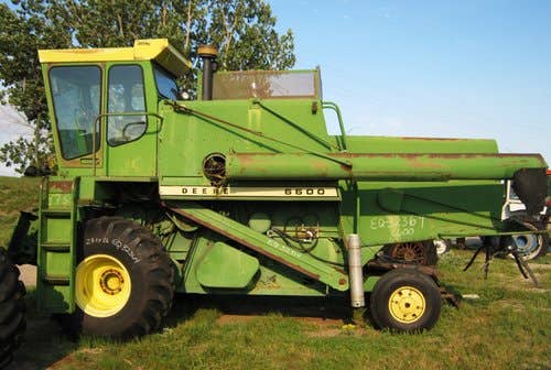 Used John Deere 6600 Combine parts.