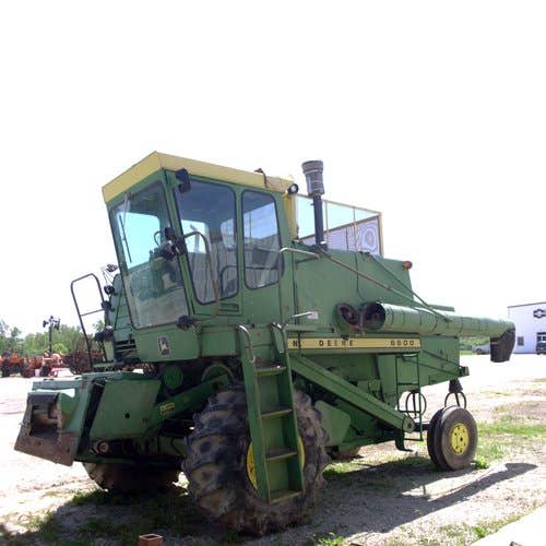 Used John Deere 6600 Combine parts.