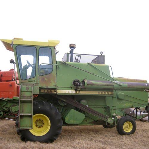 Used John Deere 6600 Combine parts.