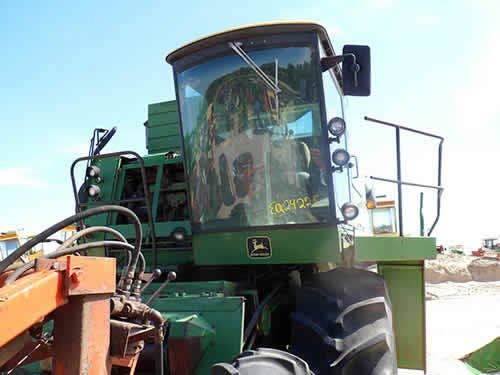 Used John Deere 6620 Combine parts.
