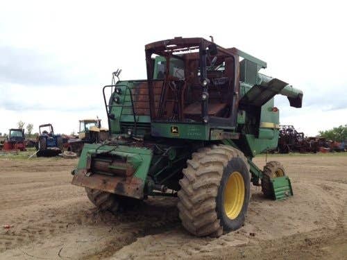 1984 Used John Deere 6620 Combine parts.