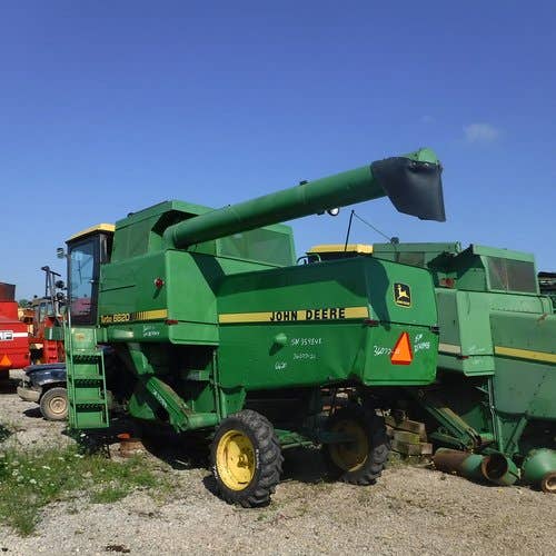 Used John Deere 6620 Combine parts.