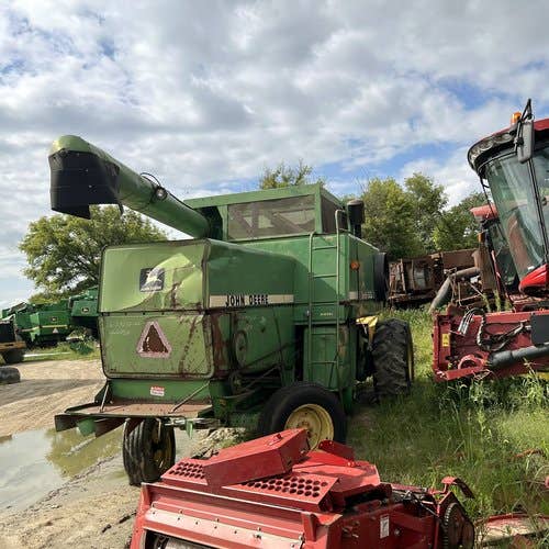 Used John Deere 6620 Combine parts.