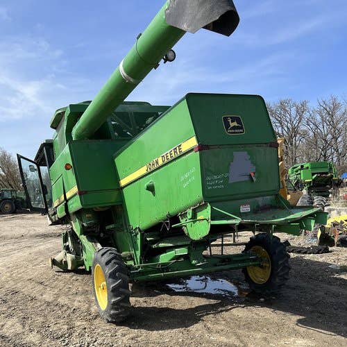 1989 Used John Deere 6620 Combine parts.