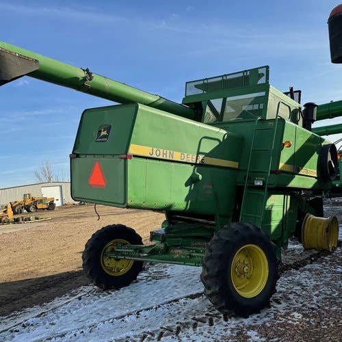 Used John Deere 6620 Combine parts.