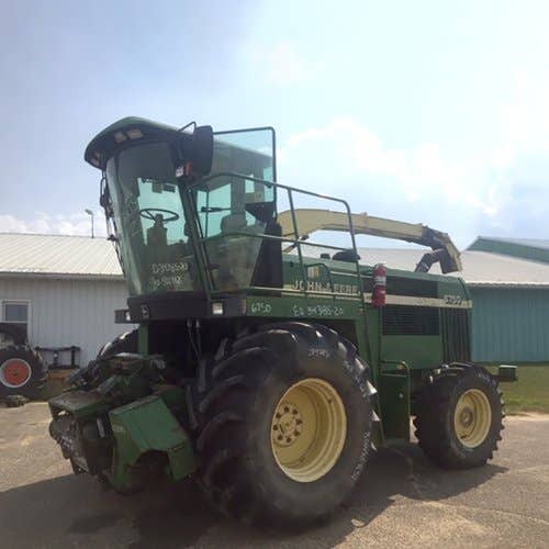 1998 Used John Deere 6750 Harvester parts.