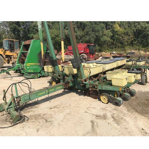 Used John Deere 7000 Planter Parts Used John Deere 7000 Planter Parts