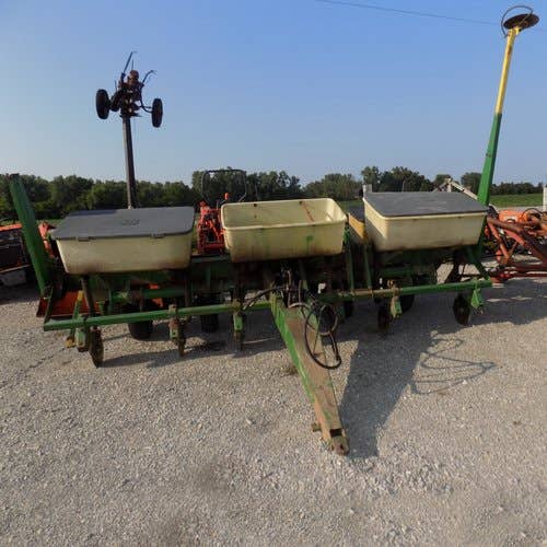 Used John Deere 7000 Planter Parts Used John Deere 7000 Planter Parts